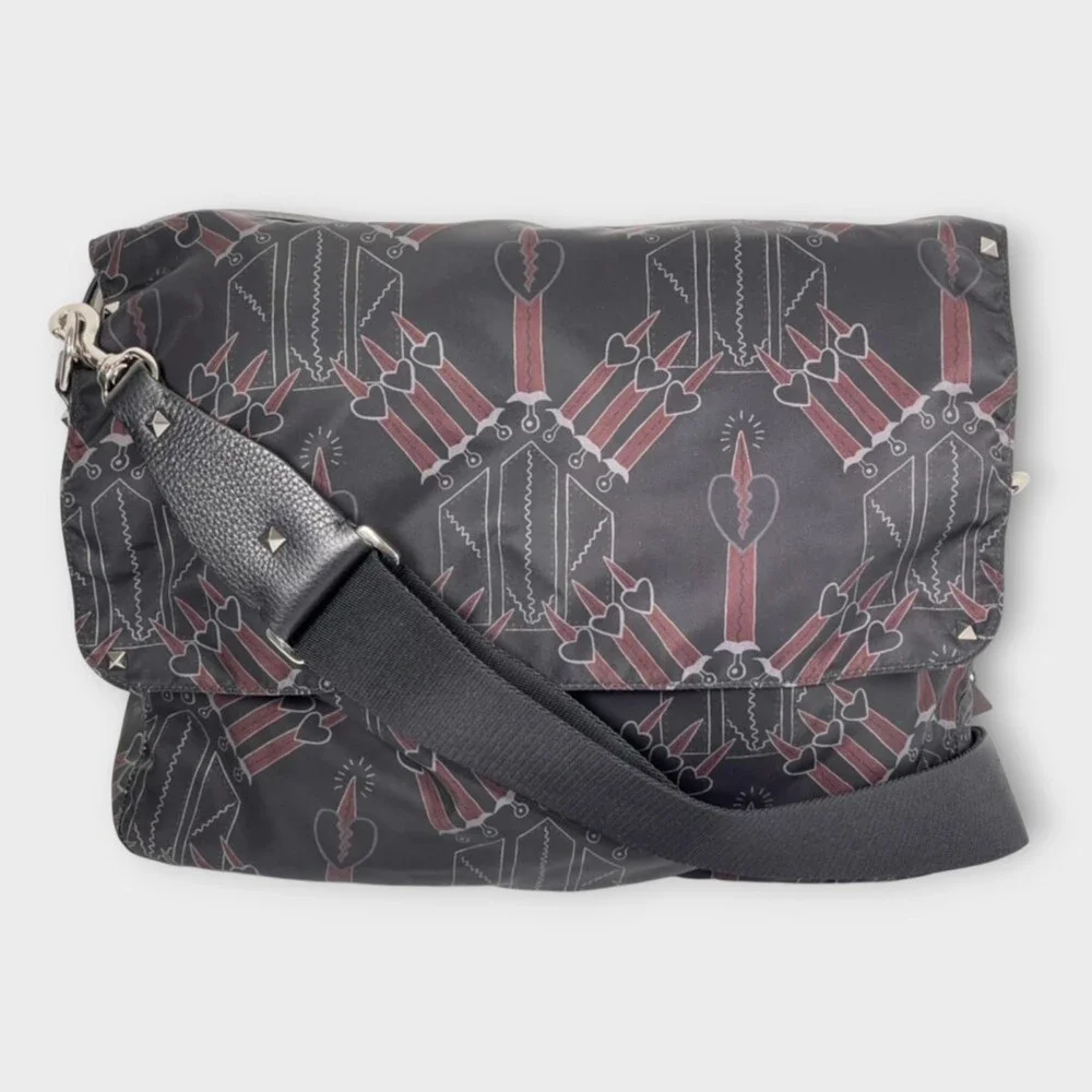 Valentino Garavani Love Blade Messenger Bag (SPG051431)